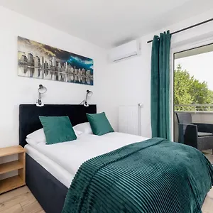 https://stylish-klemensiewicza-studios-in-cracow-by-renters.krakowhotelspoland.com